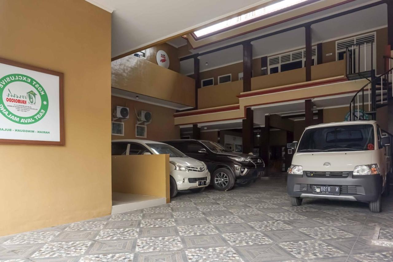 מלון Omah Kalimosodo Mitra Reddoorz Near Stasiun Malang Kota Baru מראה חיצוני תמונה