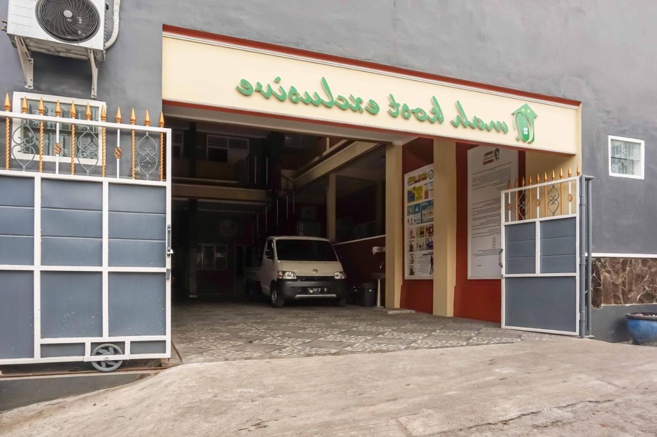 מלון Omah Kalimosodo Mitra Reddoorz Near Stasiun Malang Kota Baru מראה חיצוני תמונה