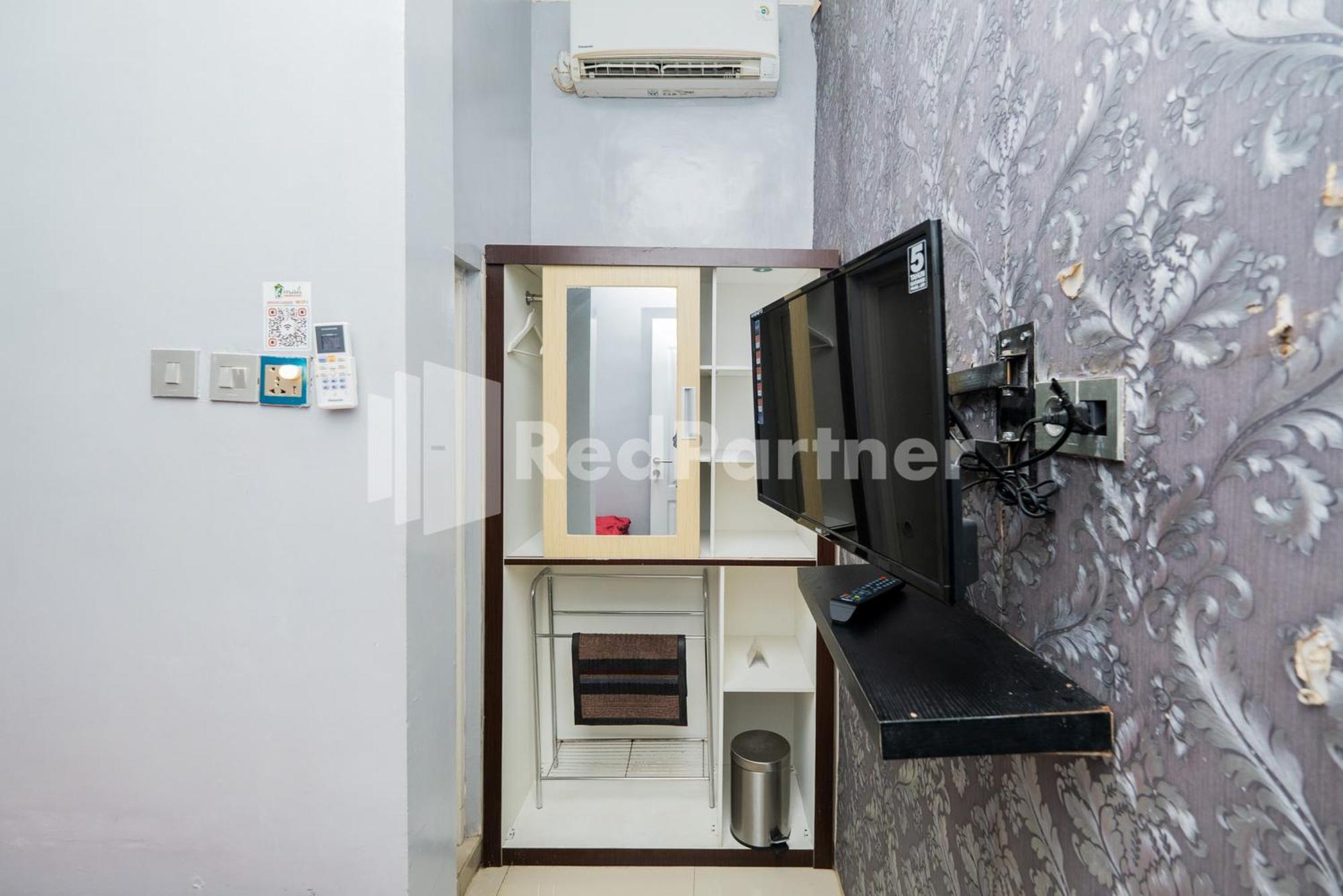 מלון Omah Kalimosodo Mitra Reddoorz Near Stasiun Malang Kota Baru מראה חיצוני תמונה