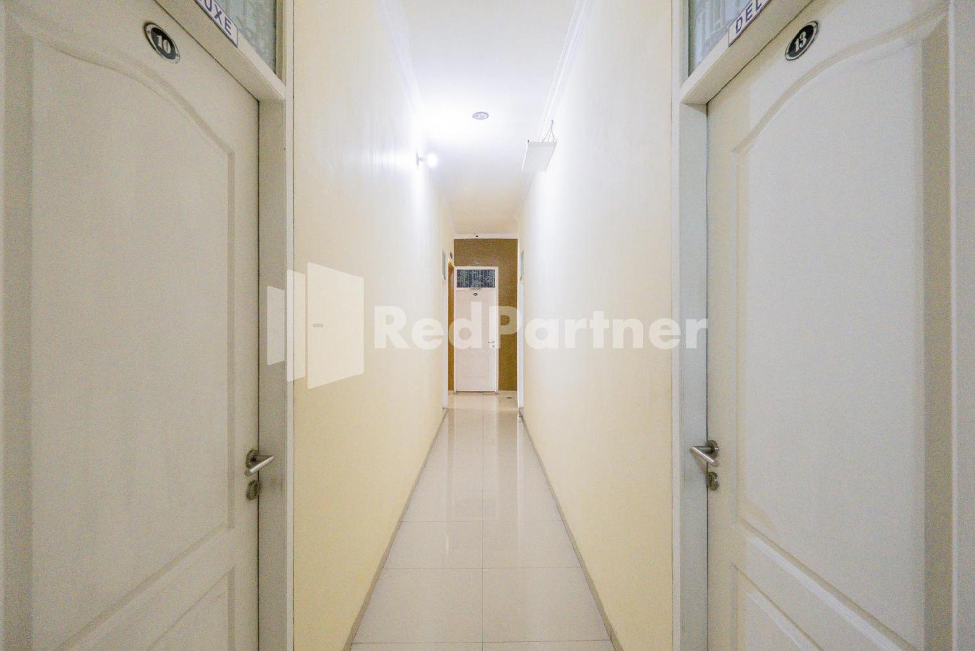 מלון Omah Kalimosodo Mitra Reddoorz Near Stasiun Malang Kota Baru מראה חיצוני תמונה
